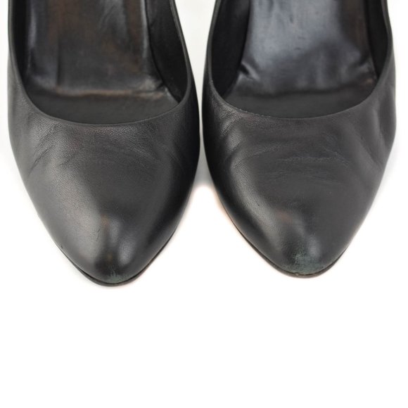 GUCCI: Black, Leather Heels/Pumps - Picture 4 of 10